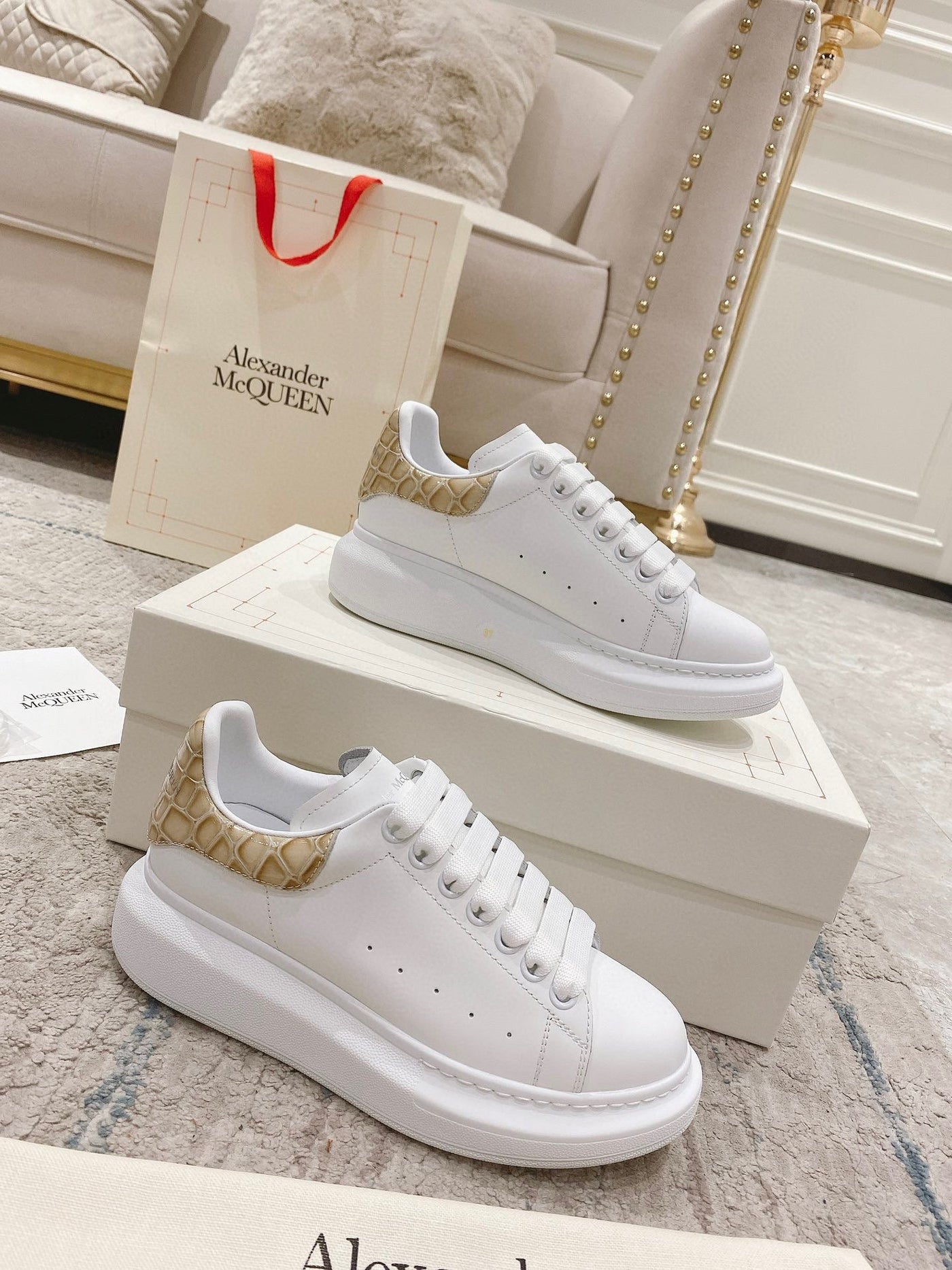 Sneakers & Shoes