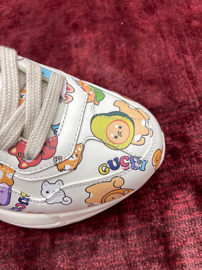 Sneakers & Shoes