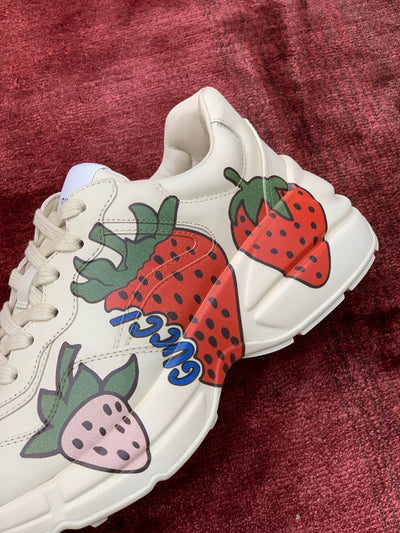 Sneakers & Shoes