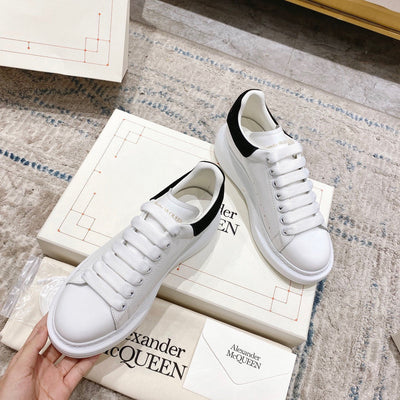 Sneakers & Shoes