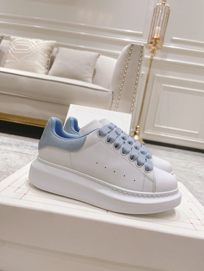 Sneakers & Shoes