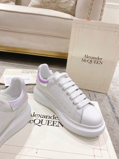 Sneakers & Shoes