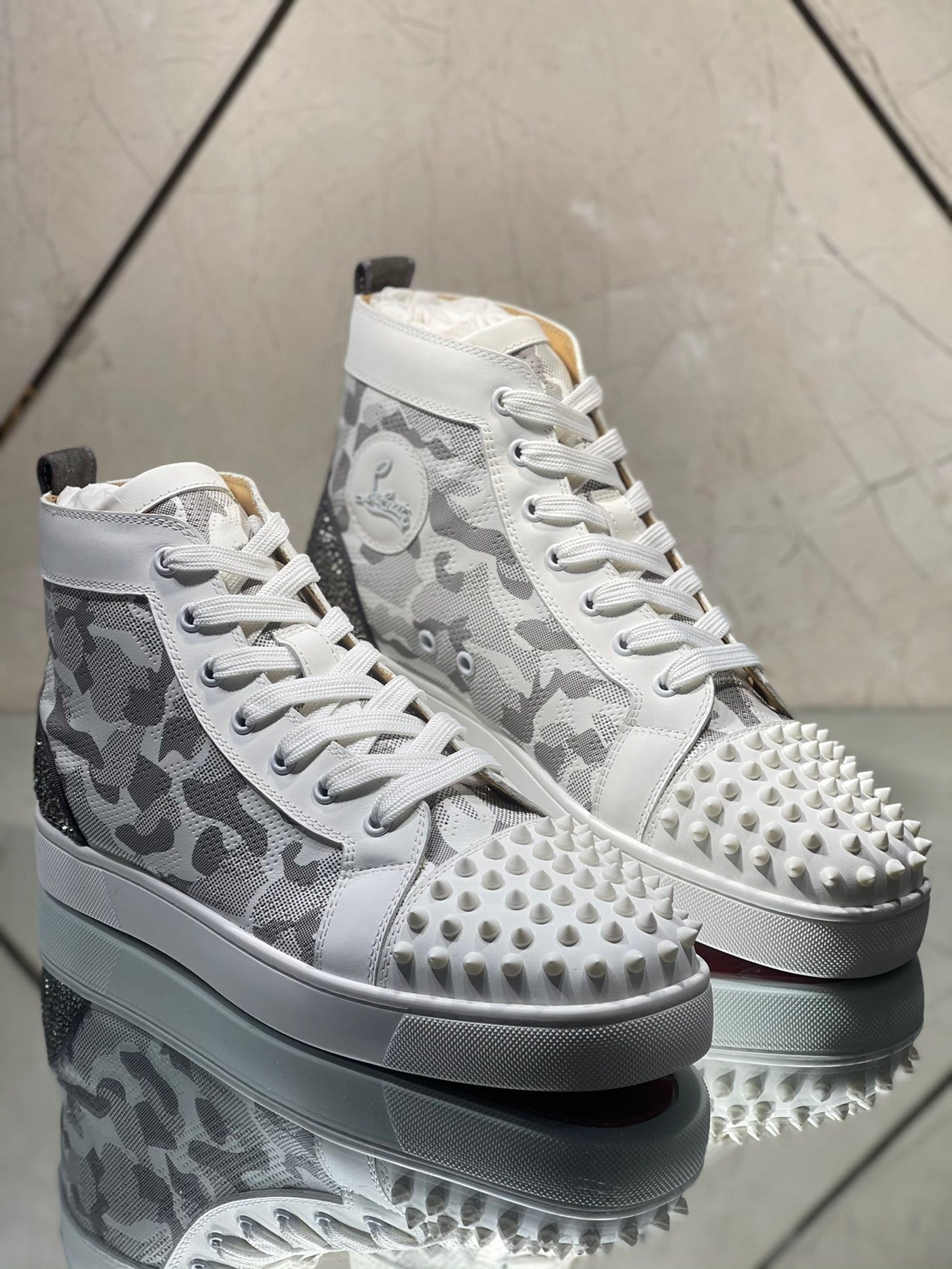 Sneakers & Shoes