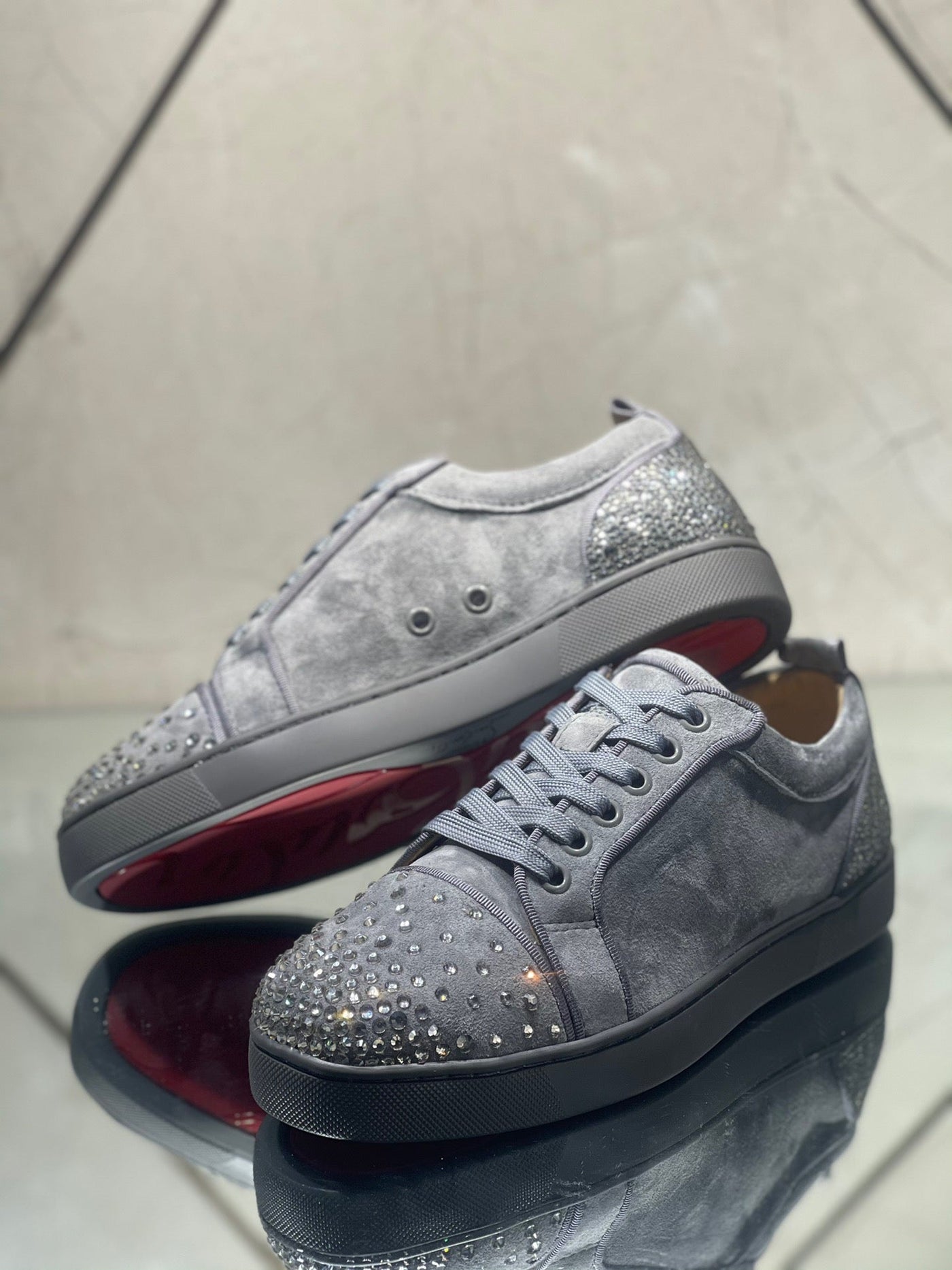 Sneakers & Shoes