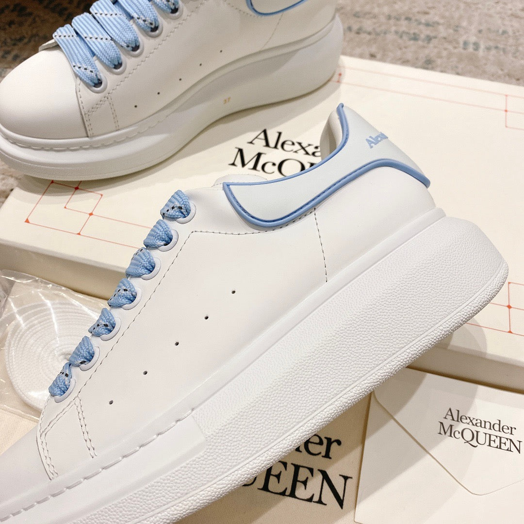 Sneakers & Shoes