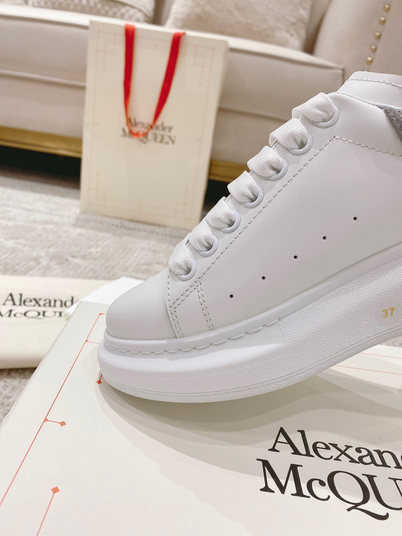 Sneakers & Shoes