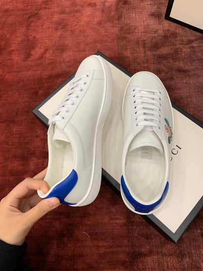 Sneakers & Shoes