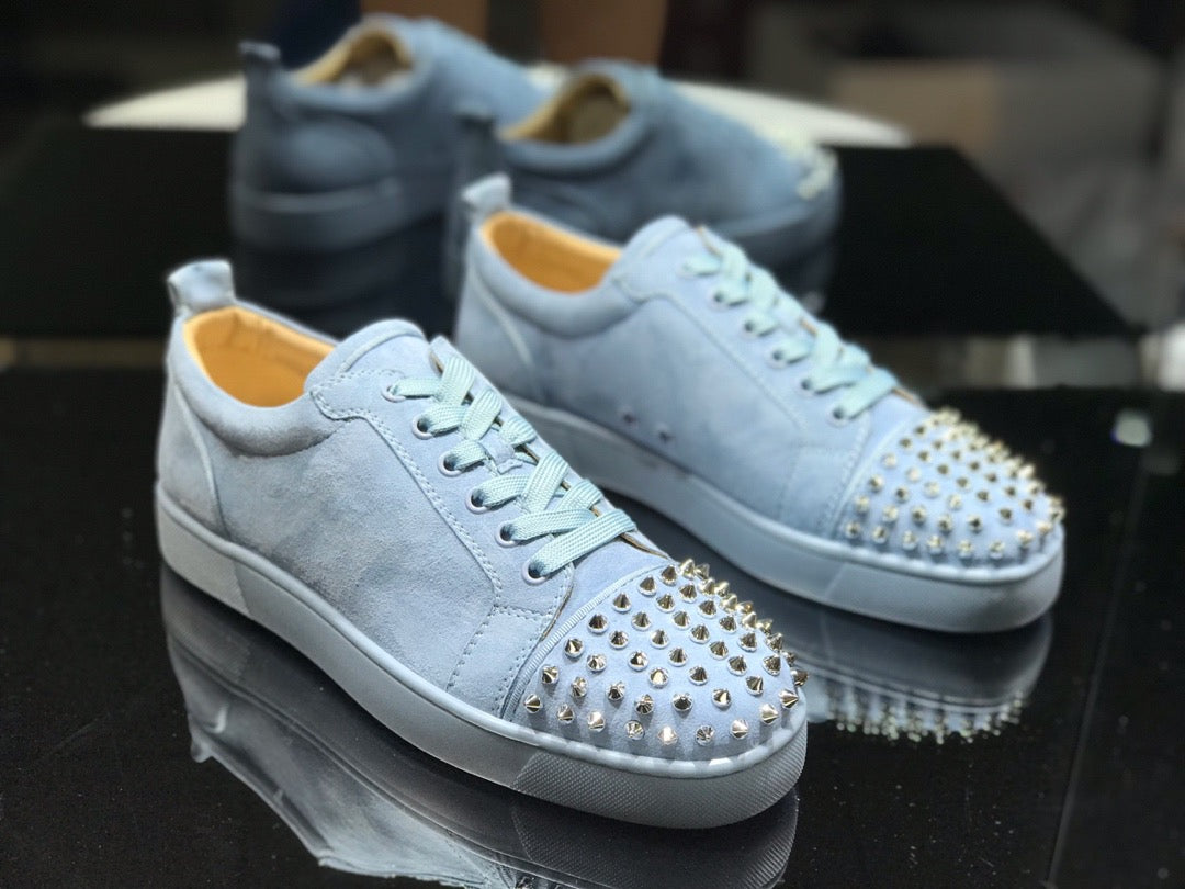 Sneakers & Shoes