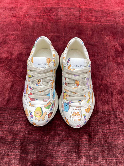 Sneakers & Shoes