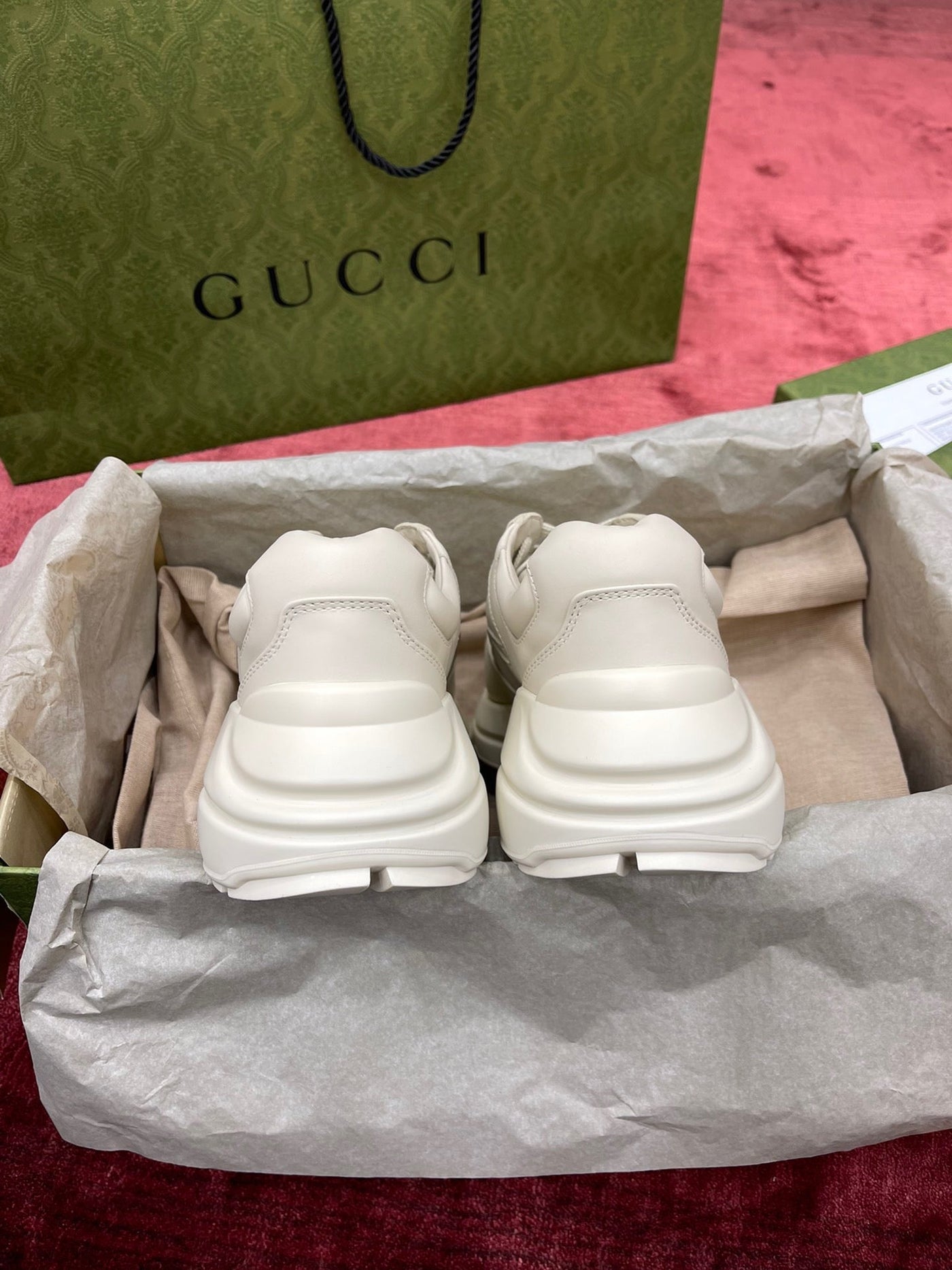 Sneakers & Shoes