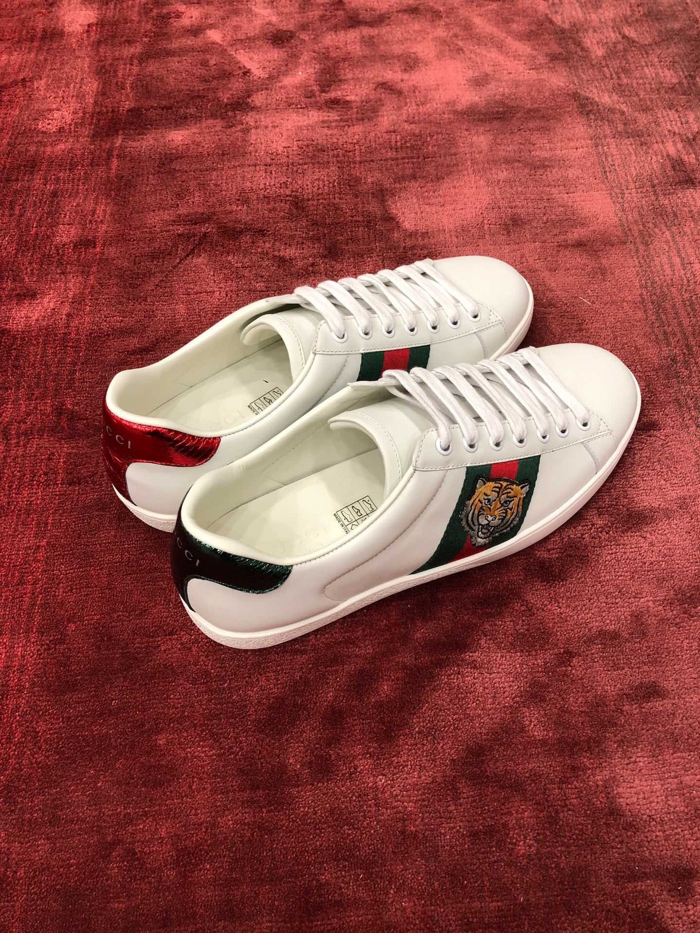 Sneakers & Shoes