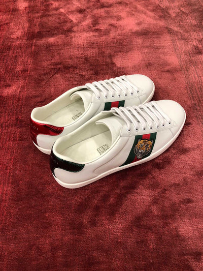 Sneakers & Shoes