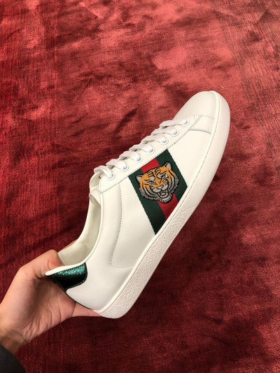 Sneakers & Shoes