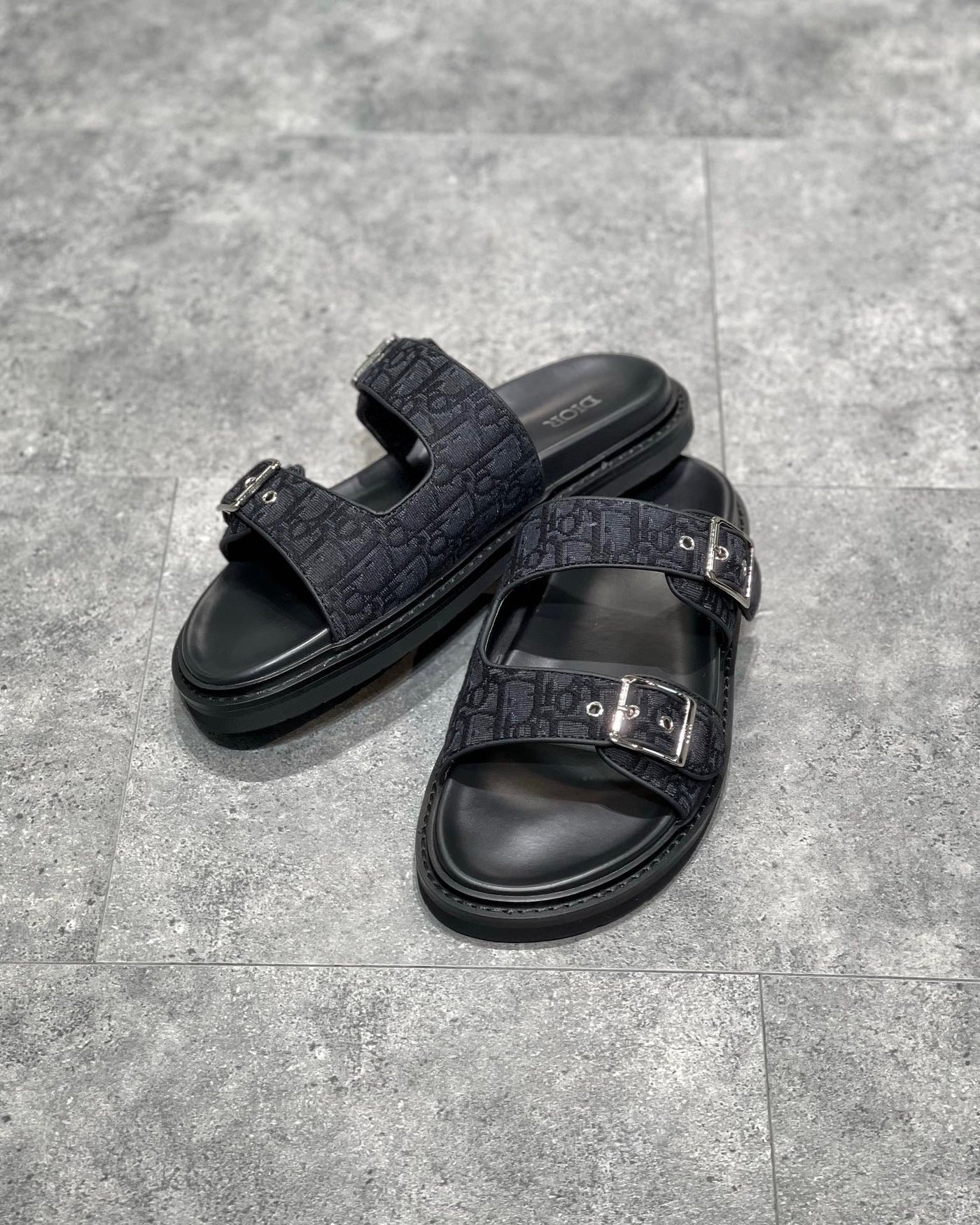 DIO Sandal