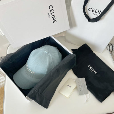 Caps