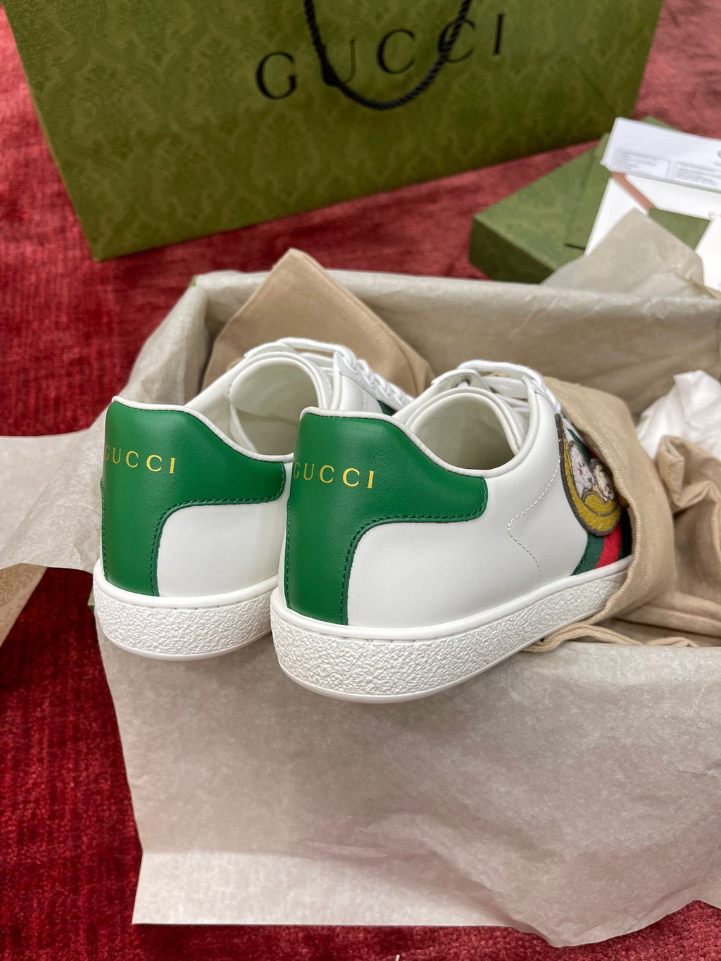 Sneakers & Shoes