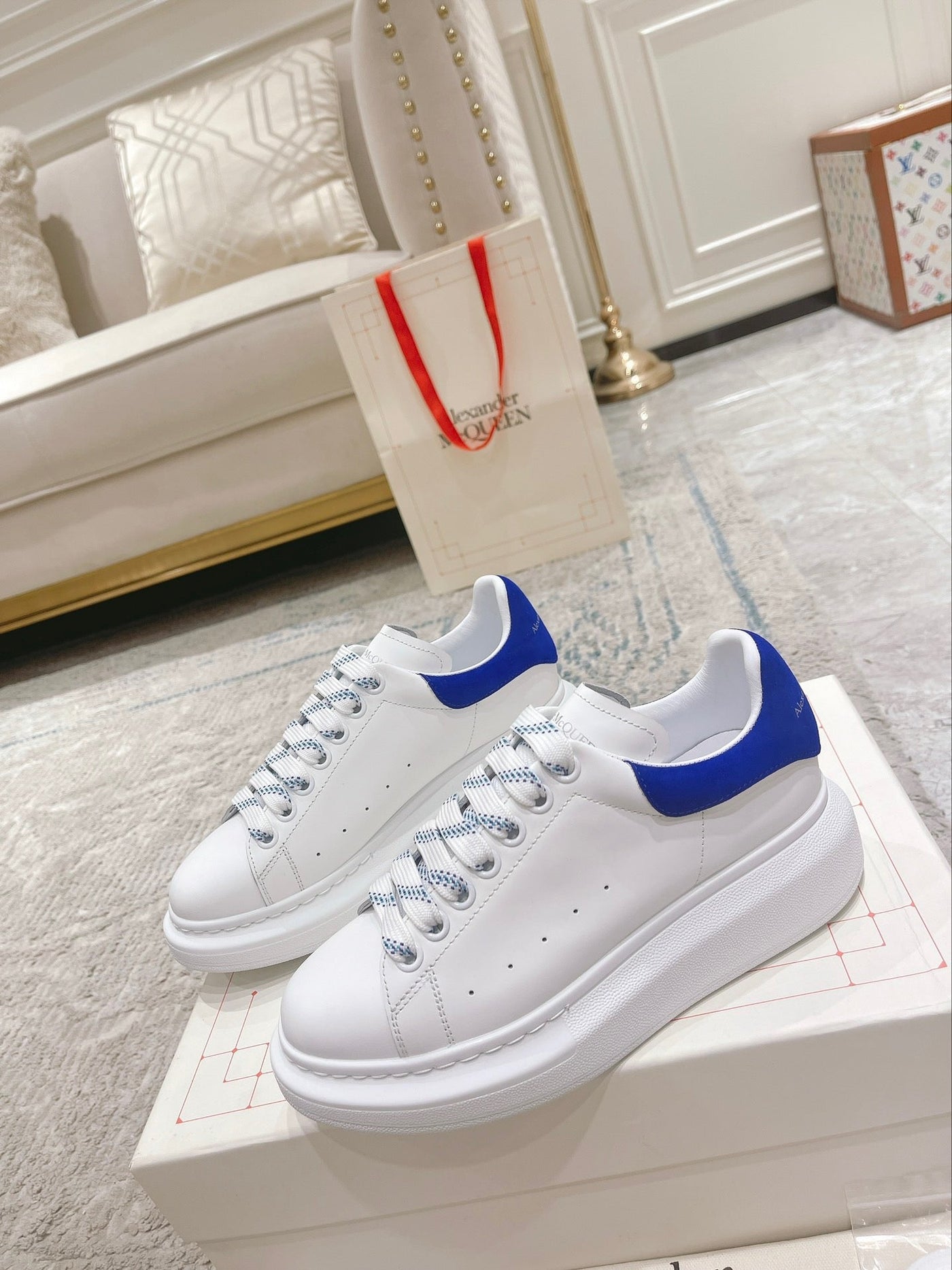 Sneakers & Shoes