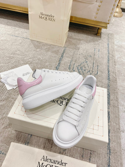 Sneakers & Shoes