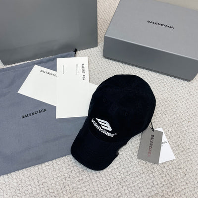 Caps