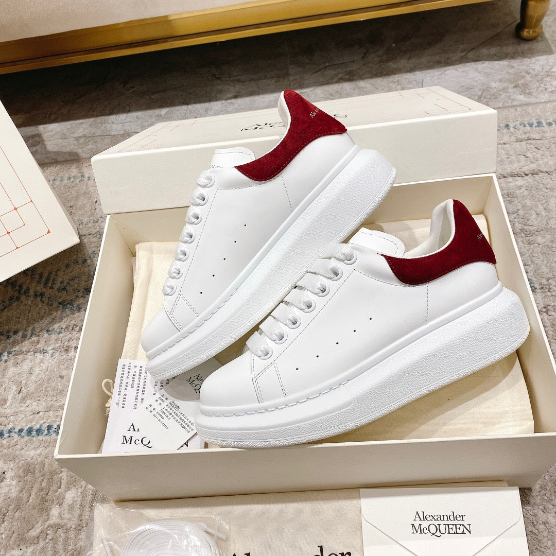 Sneakers & Shoes