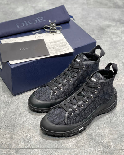 DIO Sneakers