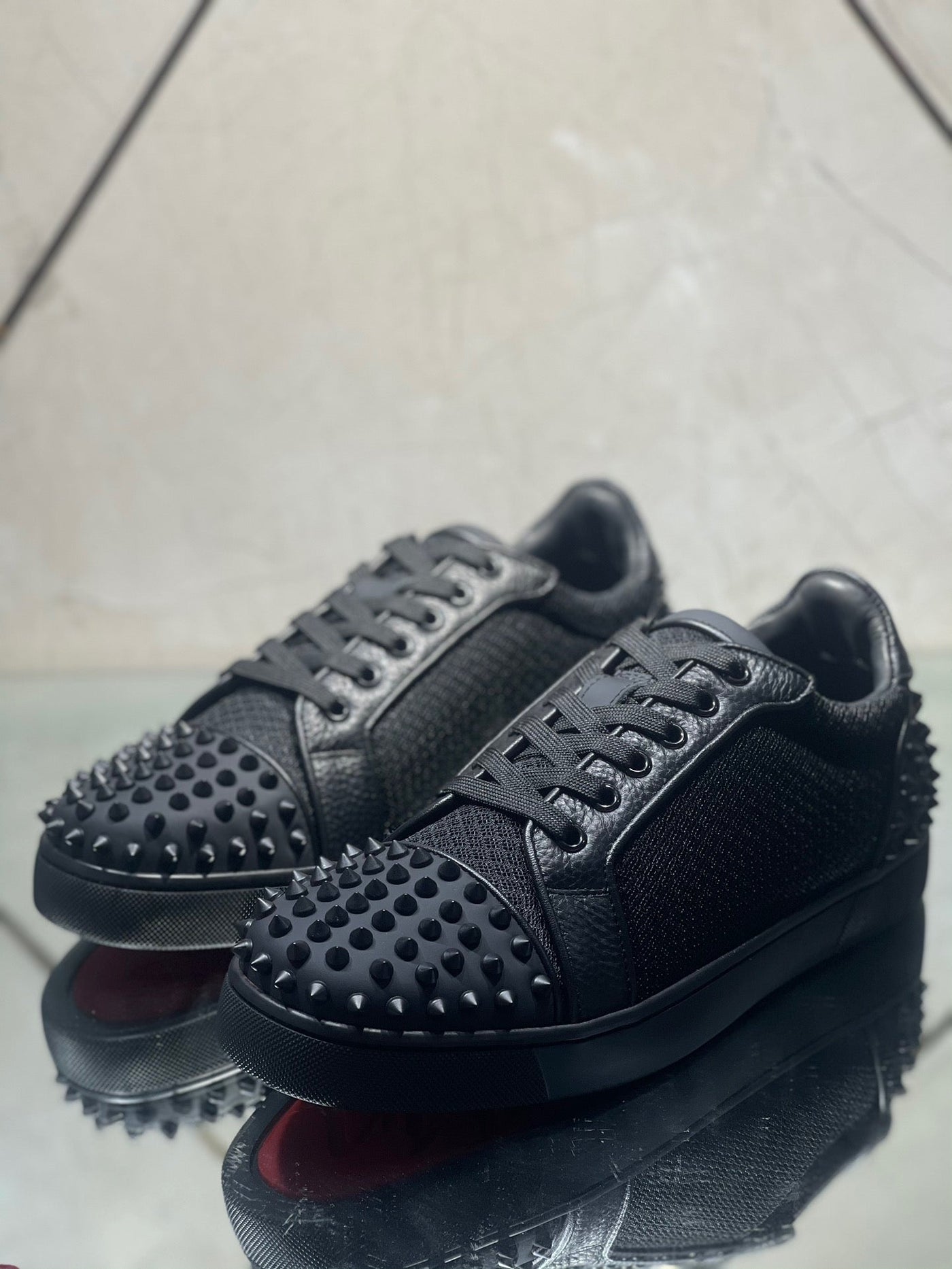 Sneakers & Shoes