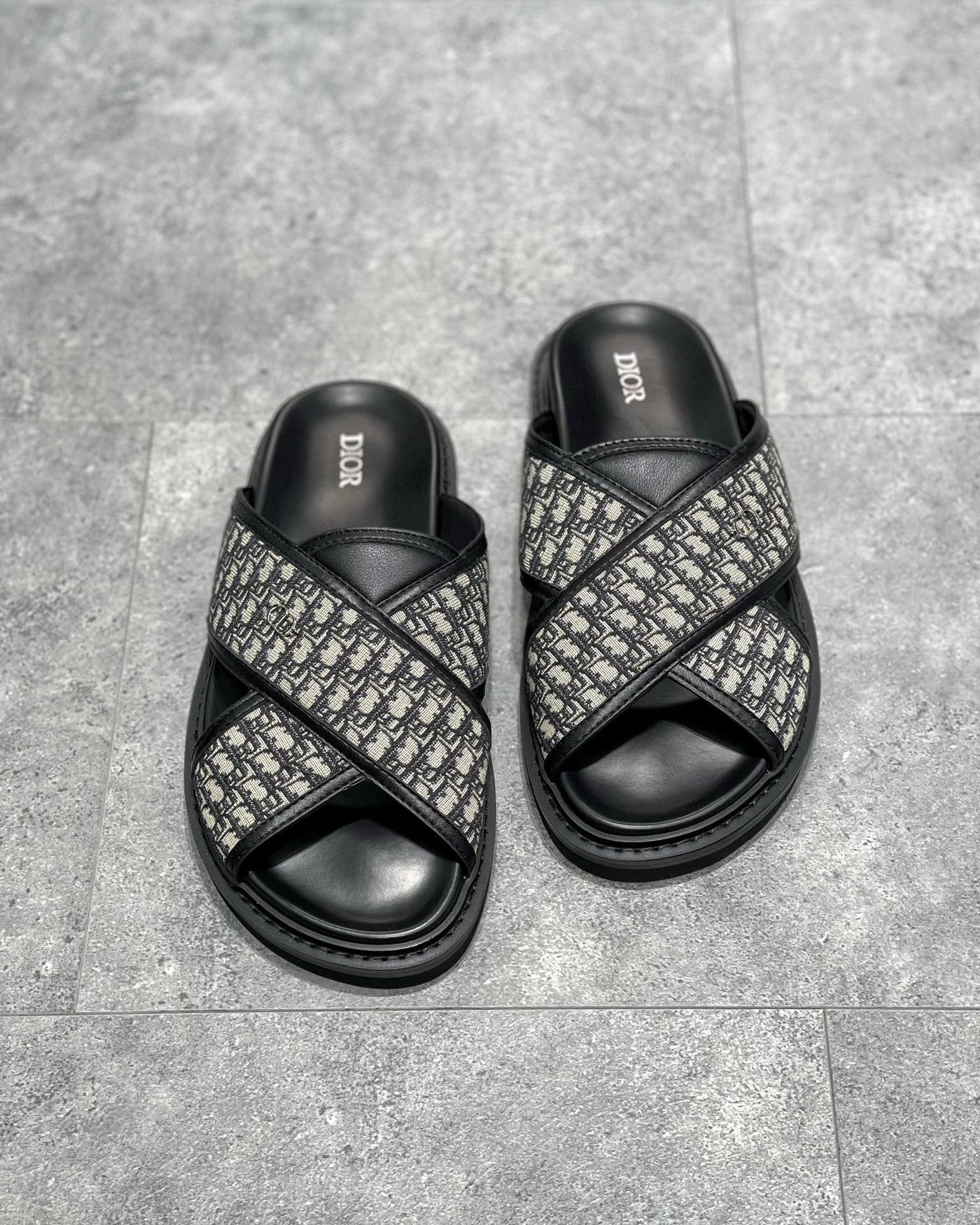 DIO Sandal