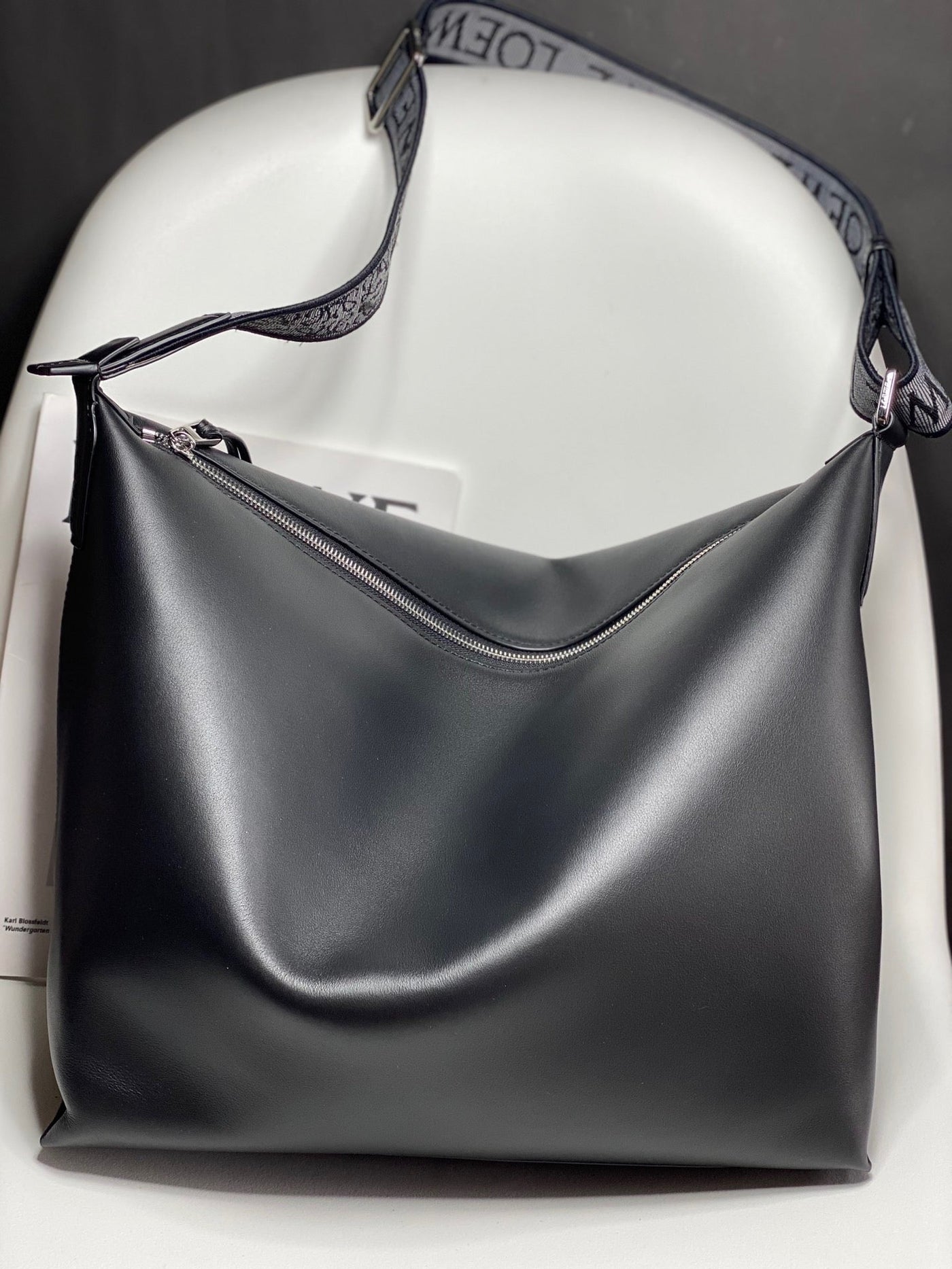 LO Messenger Bag