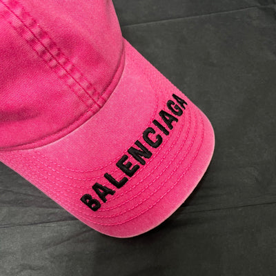 Caps