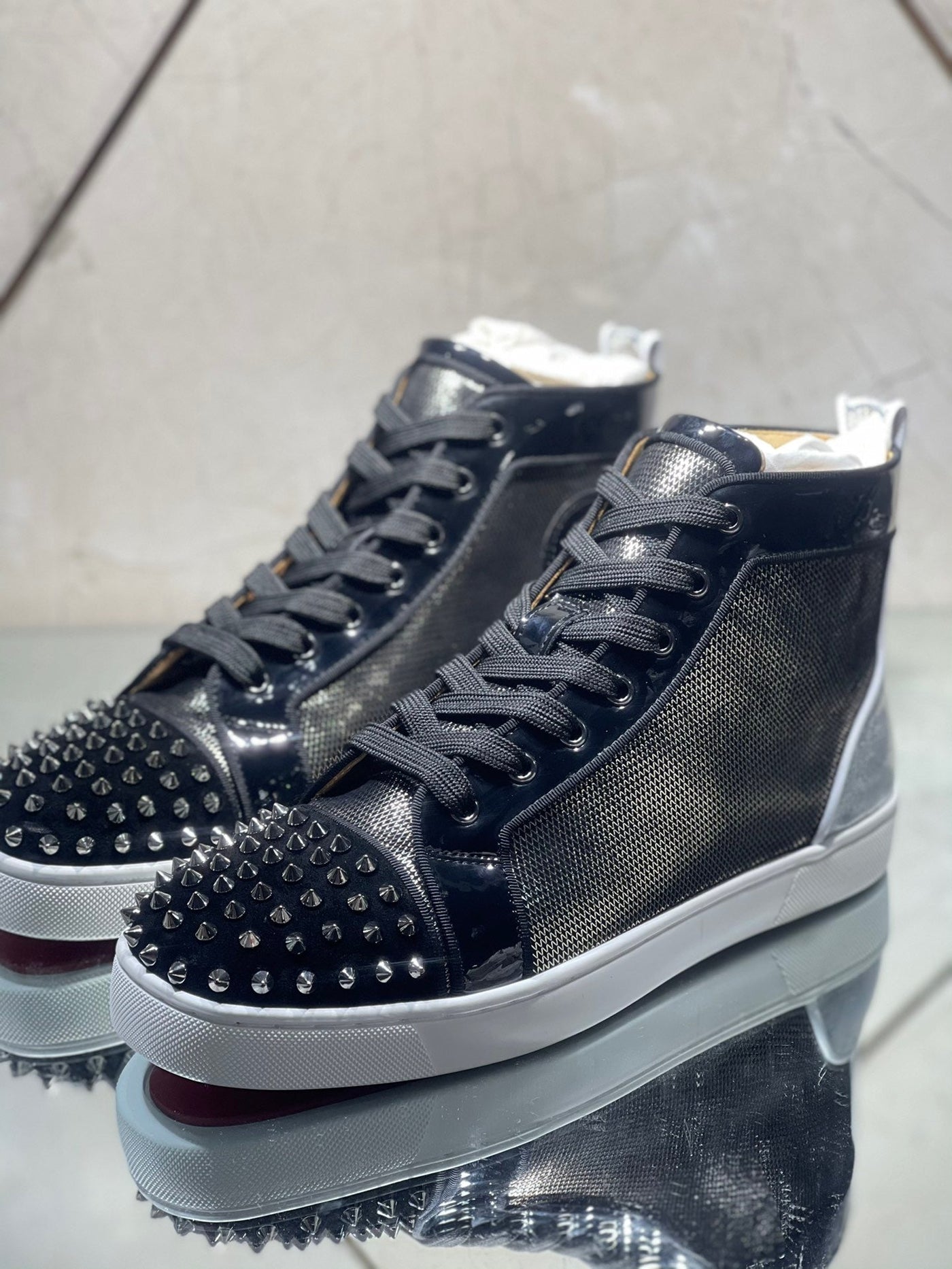 Sneakers & Shoes