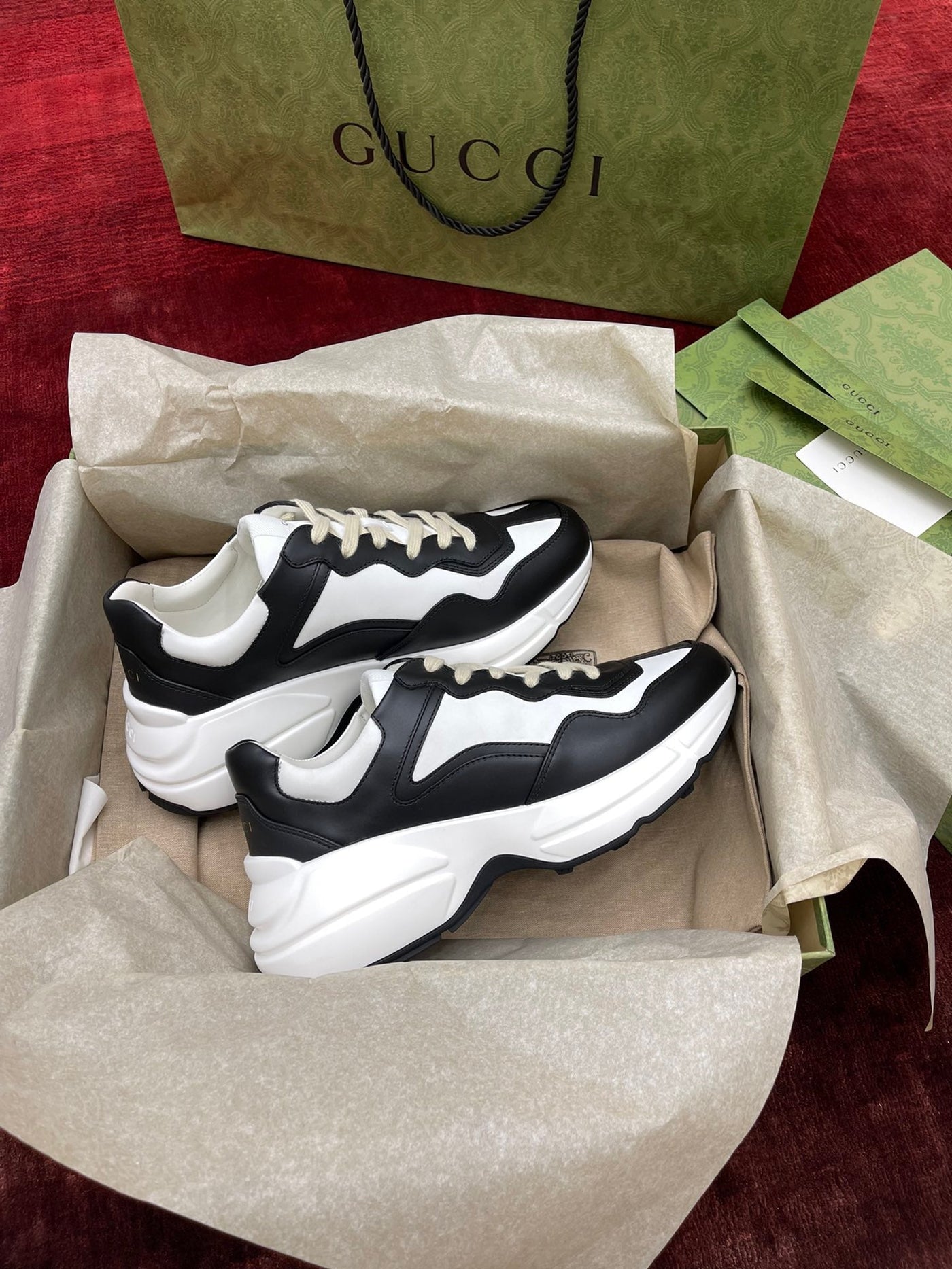 Sneakers & Shoes