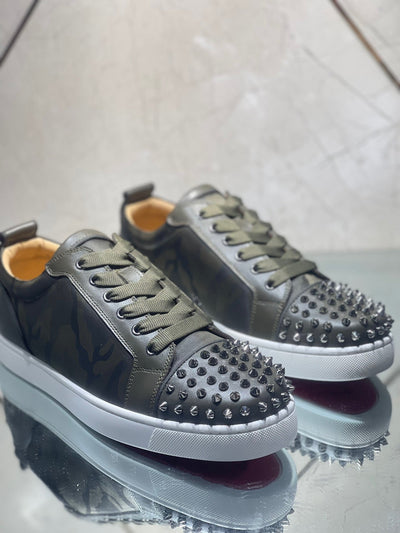 Sneakers & Shoes