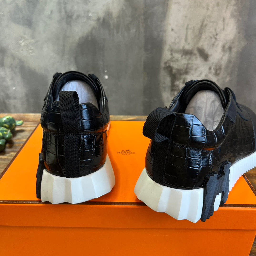 HERM Sneakers