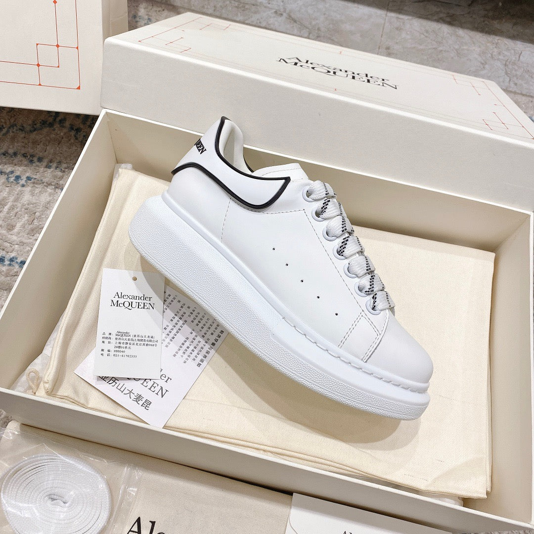 Sneakers & Shoes