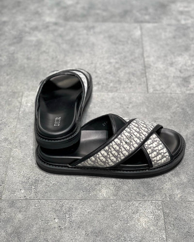 DIO Sandal