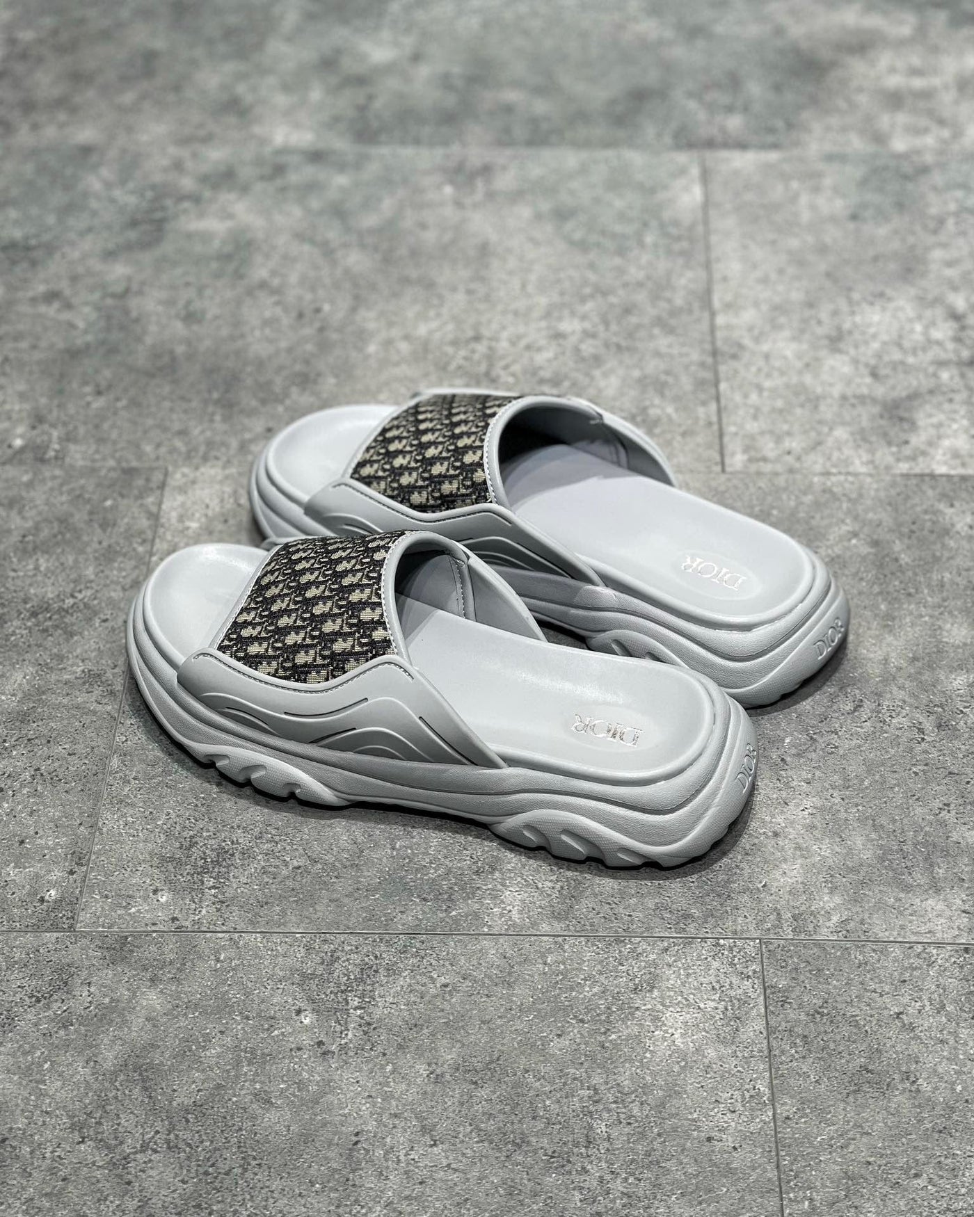 DIO Sandal