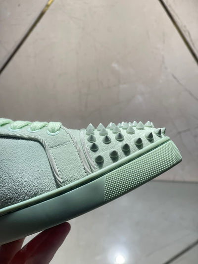 Sneakers & Shoes