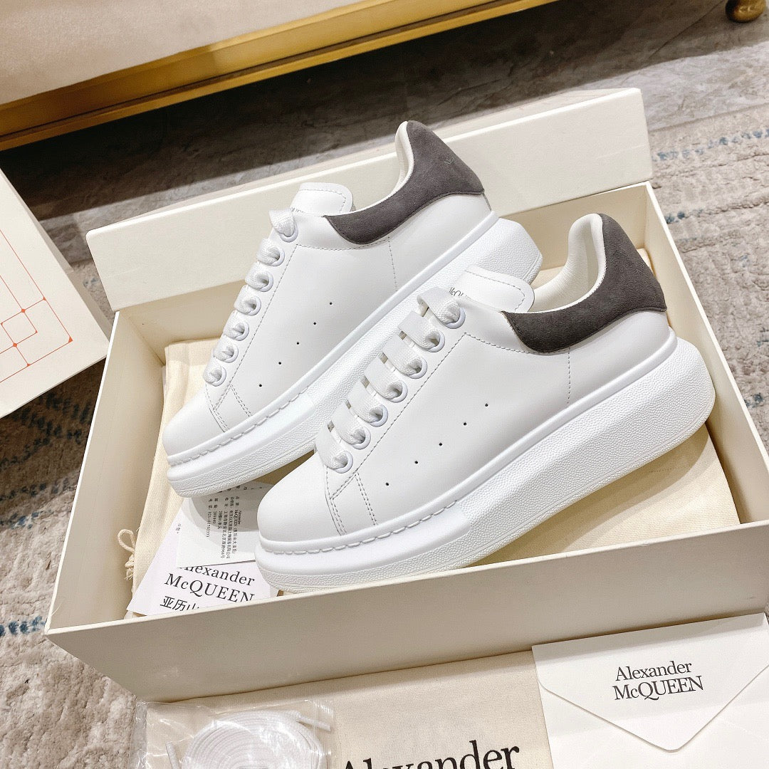 Sneakers & Shoes