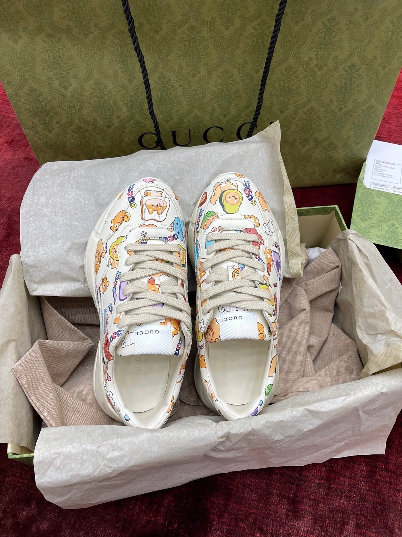 Sneakers & Shoes