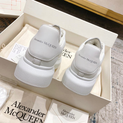 Sneakers & Shoes