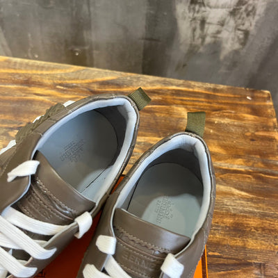 HERM Sneakers