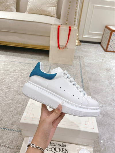 Sneakers & Shoes