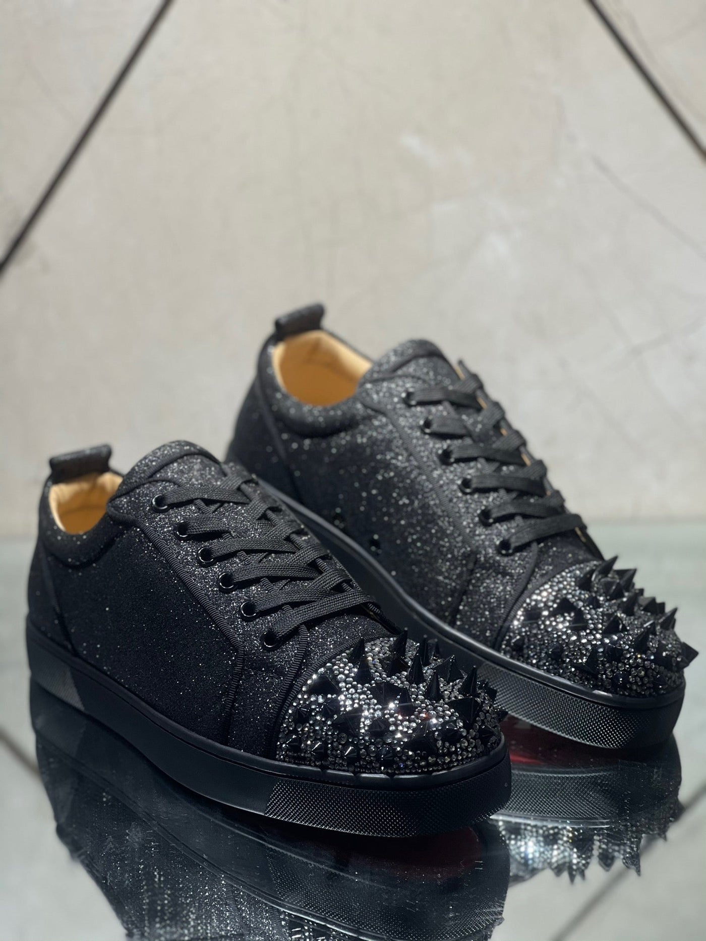 Sneakers & Shoes