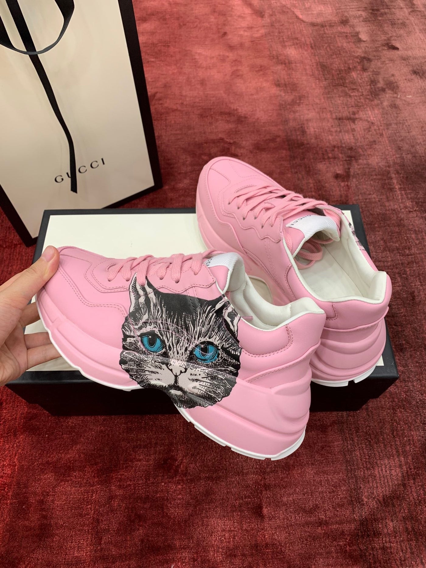 Sneakers & Shoes