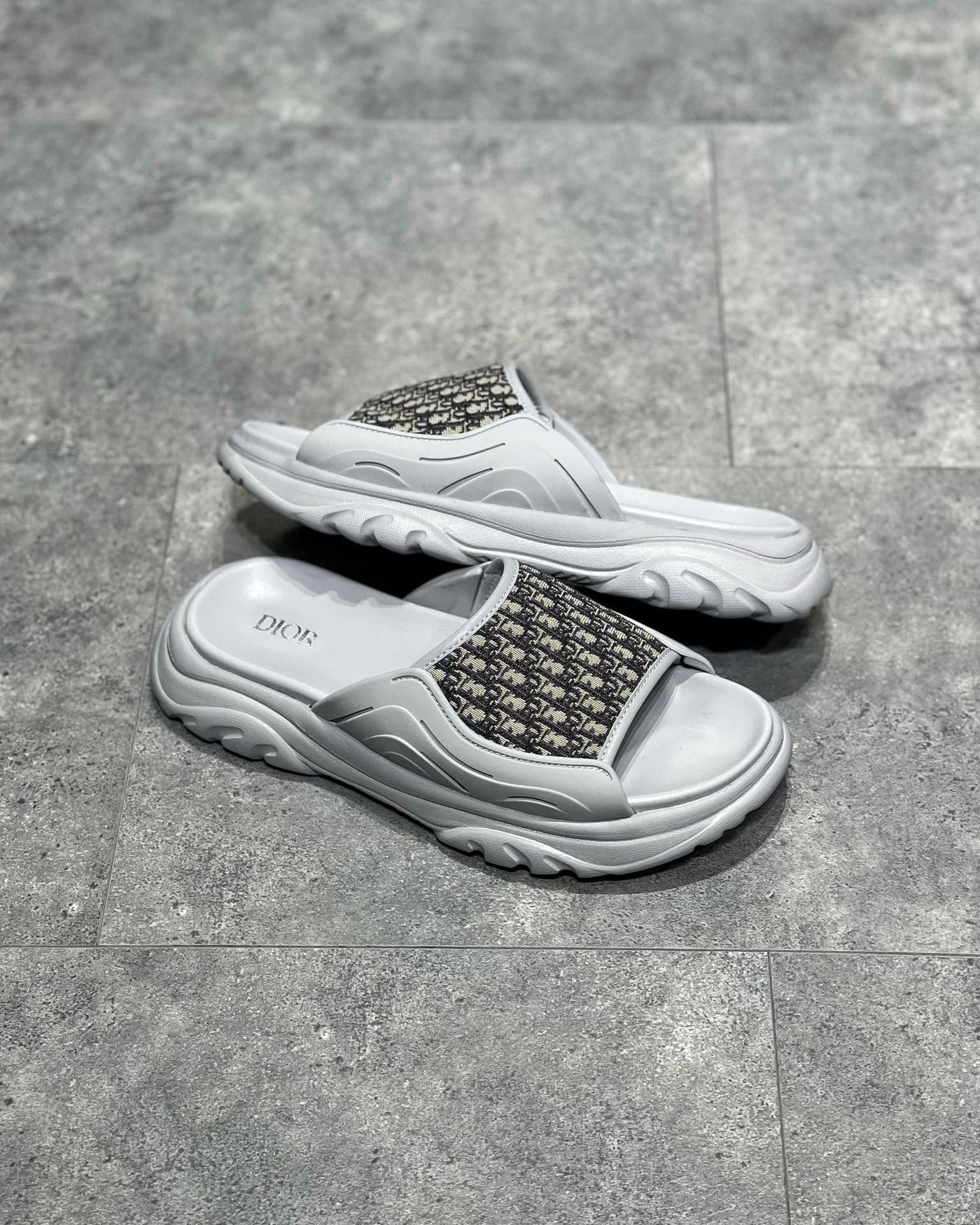 DIO Sandal