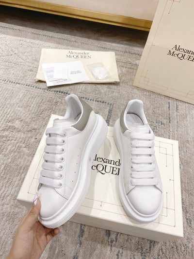 Sneakers & Shoes