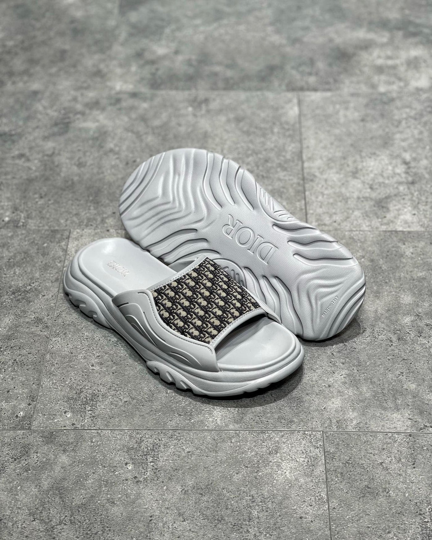 DIO Sandal