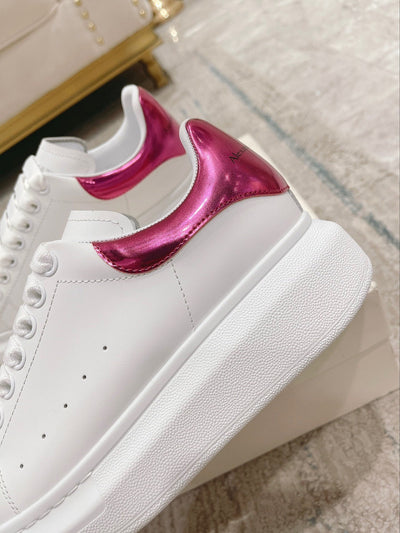 Sneakers & Shoes