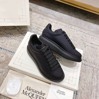Sneakers & Shoes