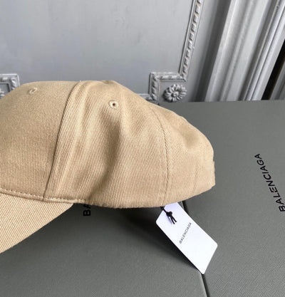 Caps